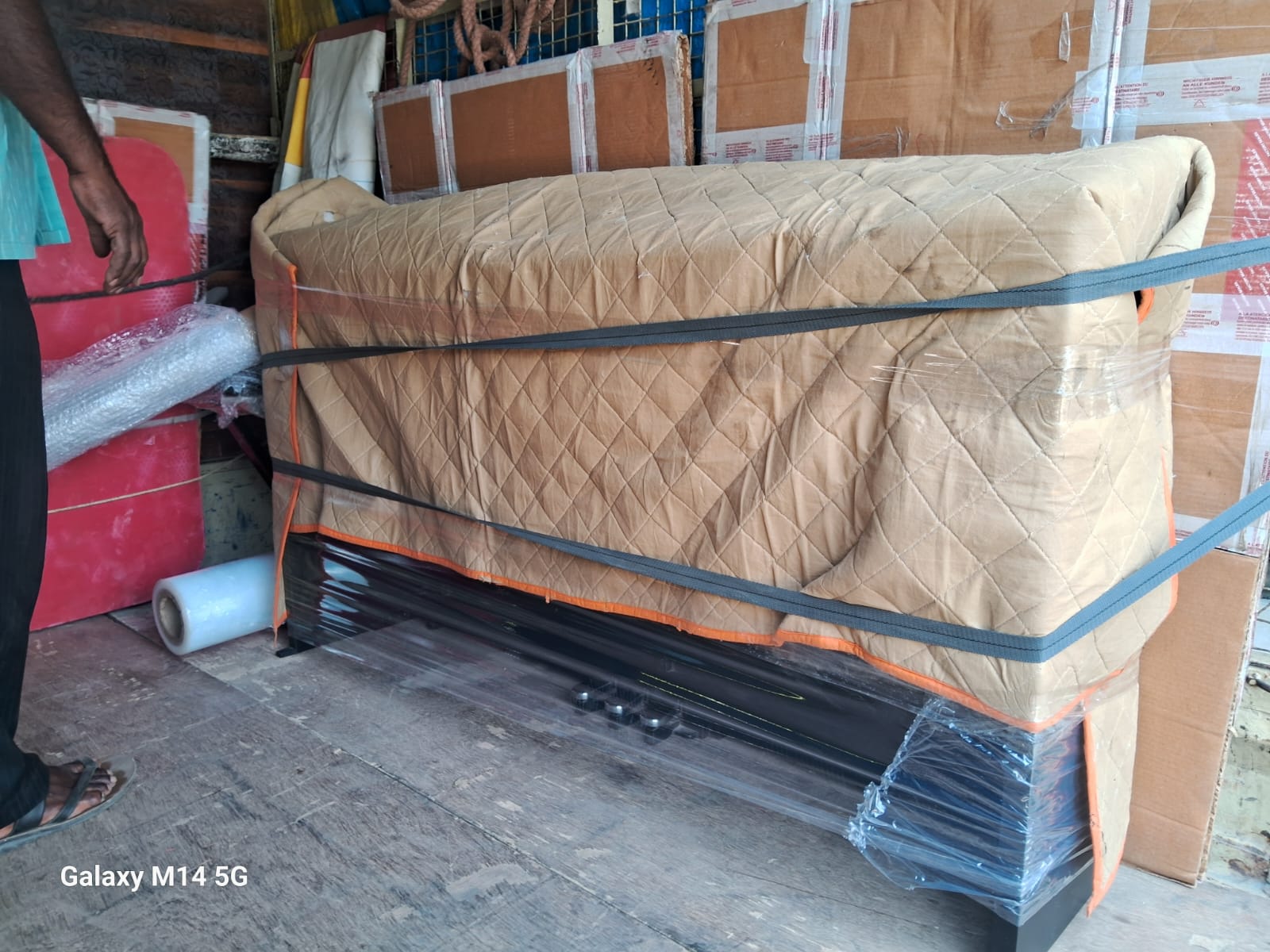 Sofa Packing