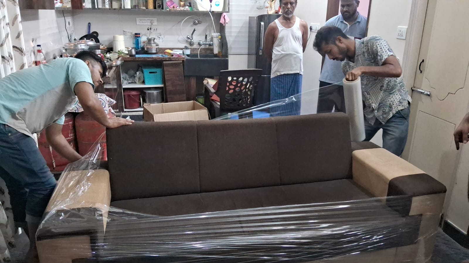 Sofa Packing